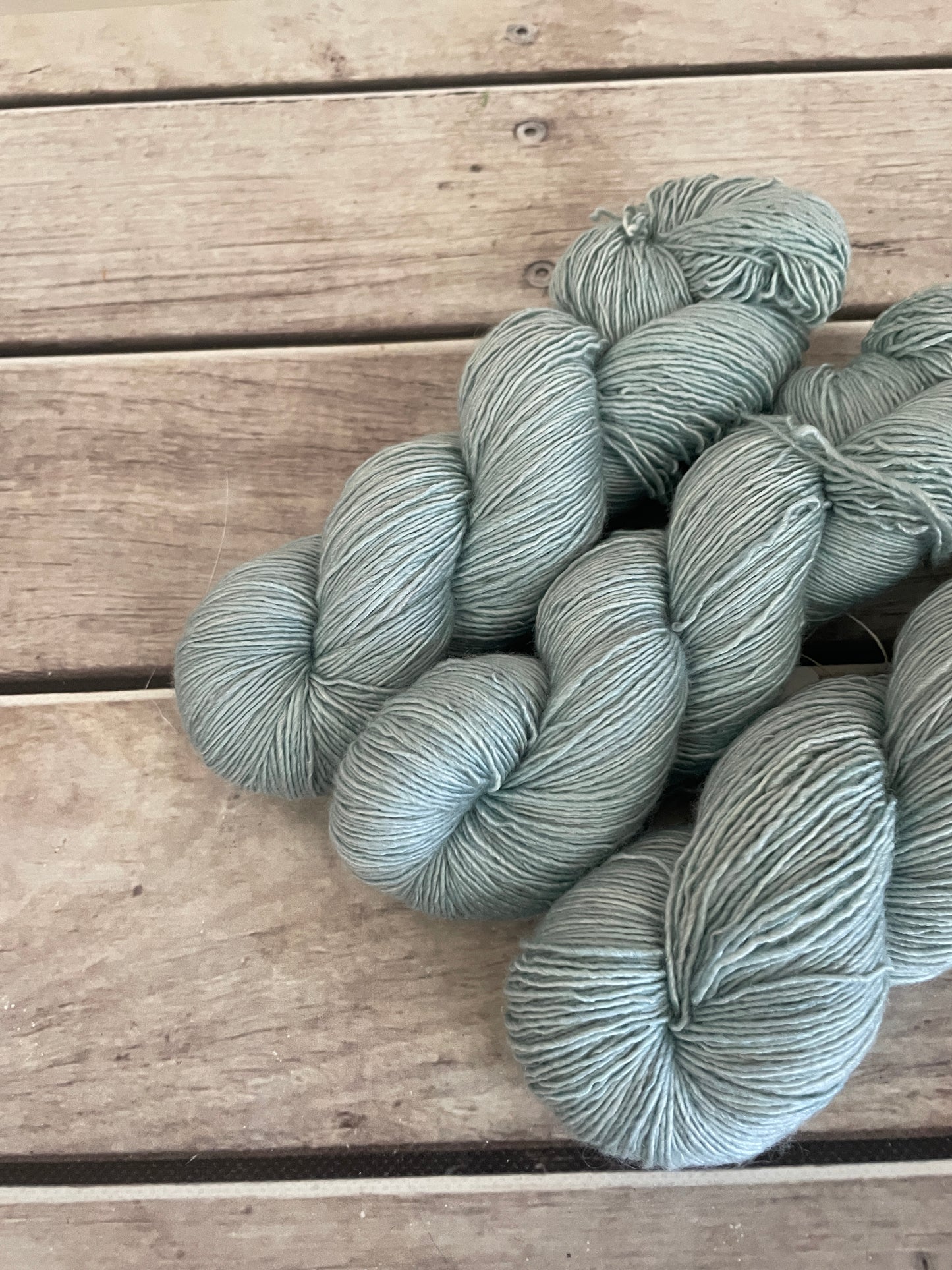 Stormy Seas on Merino and Silk 4 ply single - Osmanthus
