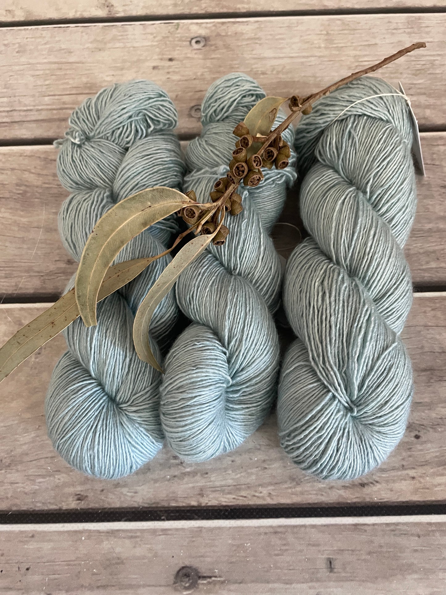 Stormy Seas on Merino and Silk 4 ply single - Osmanthus