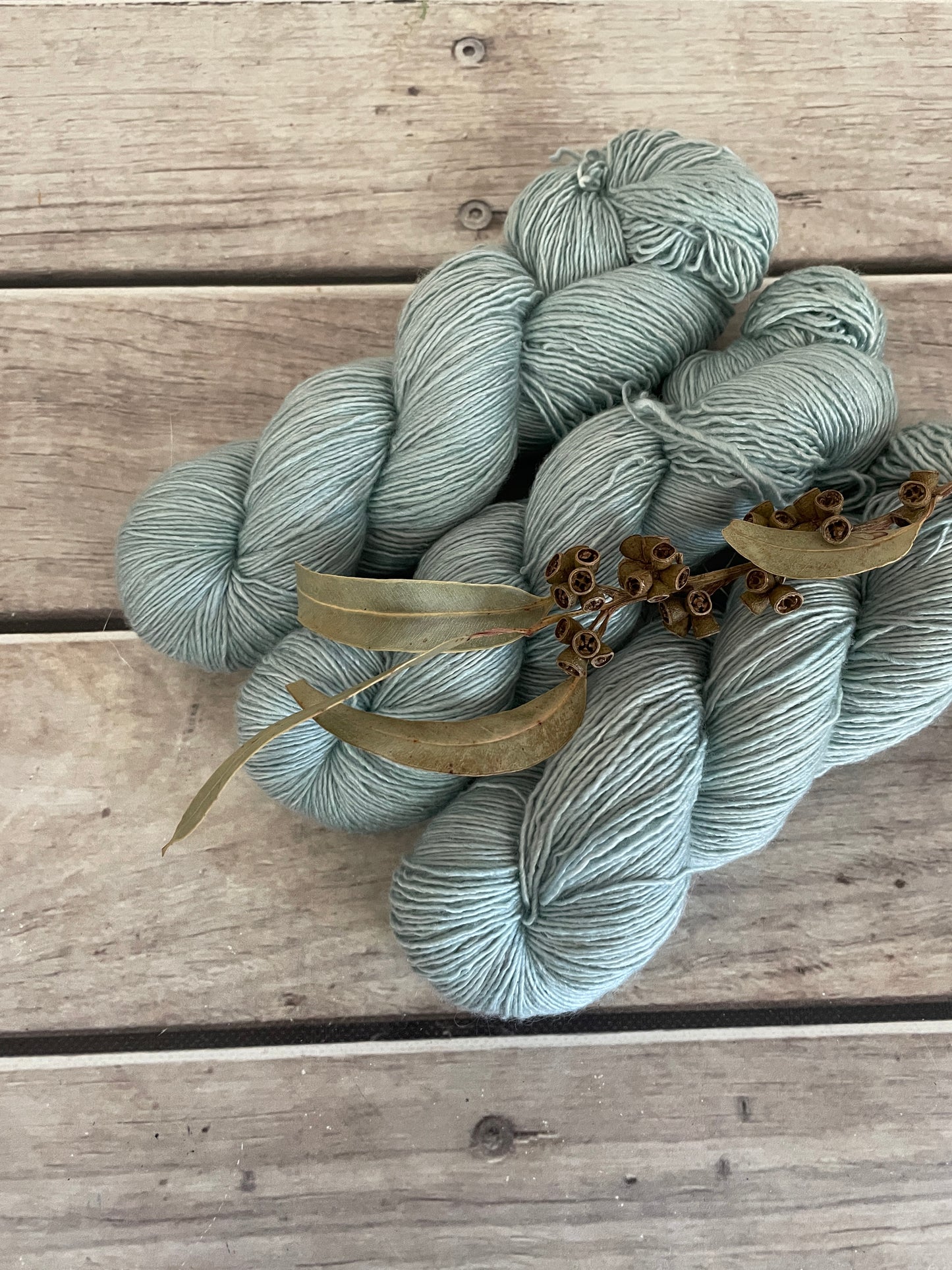 Stormy Seas on Merino and Silk 4 ply single - Osmanthus