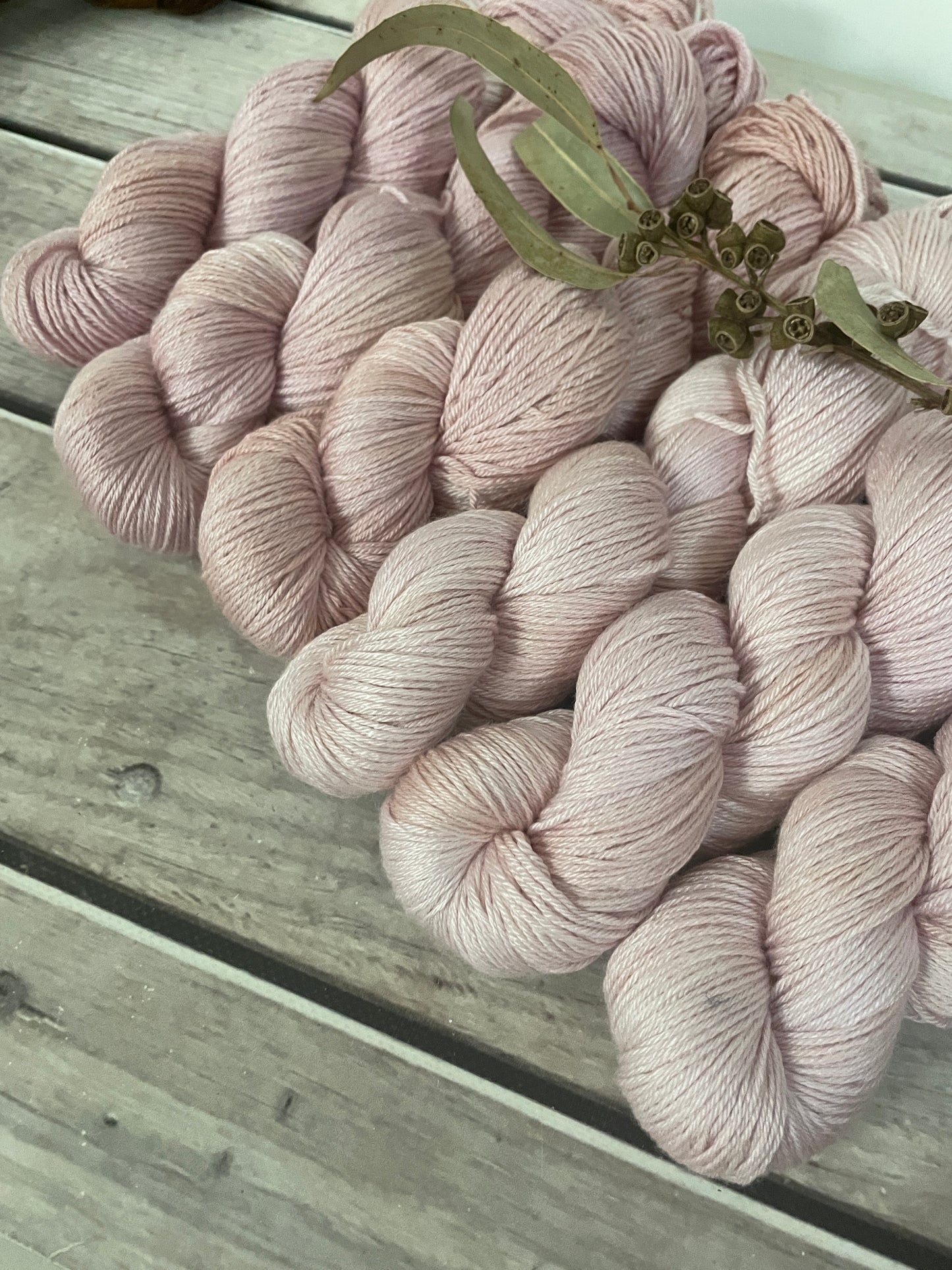 Rose Gold - 4ply/fingering - silk and merino yarn - Jasmine 4