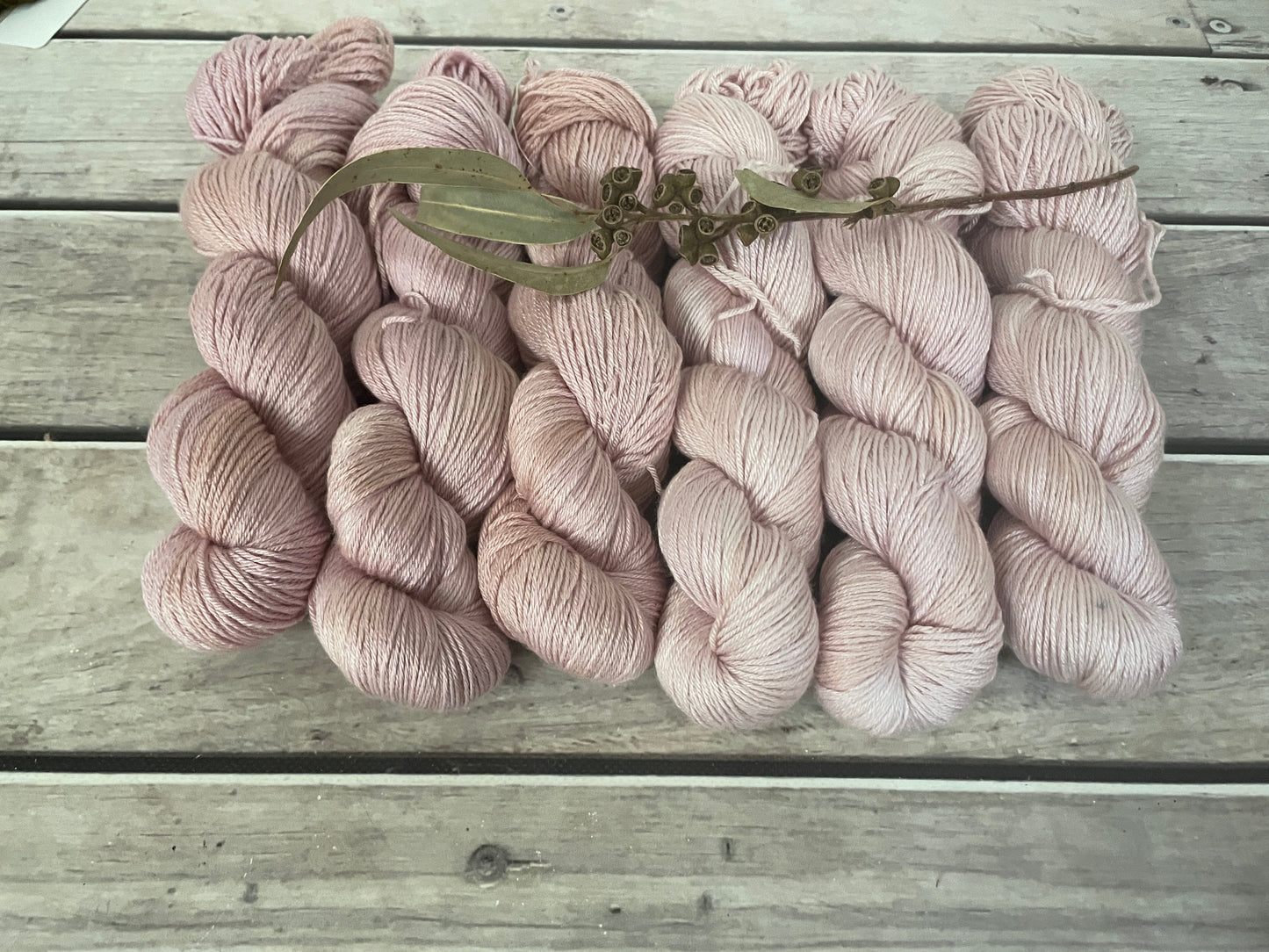 Rose Gold - 4ply/fingering - silk and merino yarn - Jasmine 4