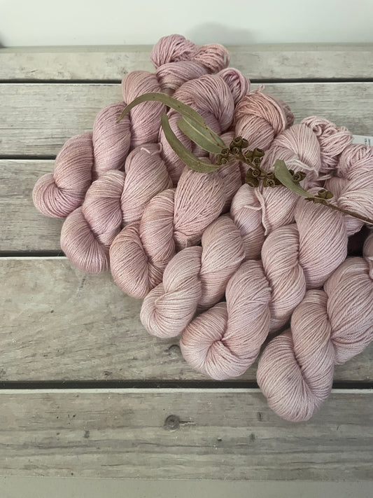 Rose Gold - 4ply/fingering - silk and merino yarn - Jasmine 4