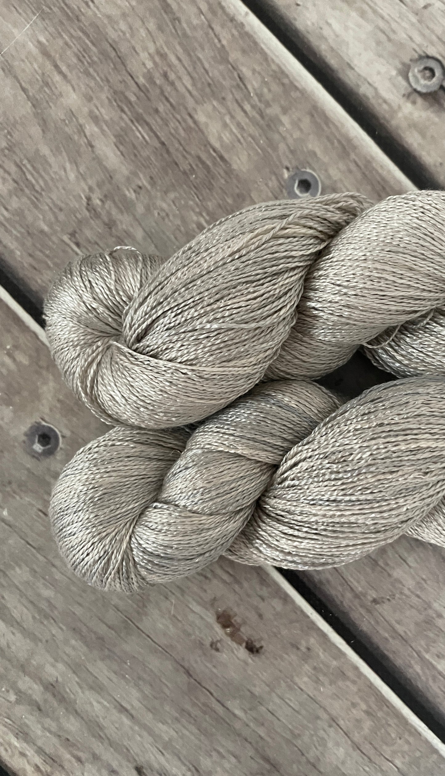 Oysters on the Bay- light - 3 Ply Mulberry Silk - Ginseng hl