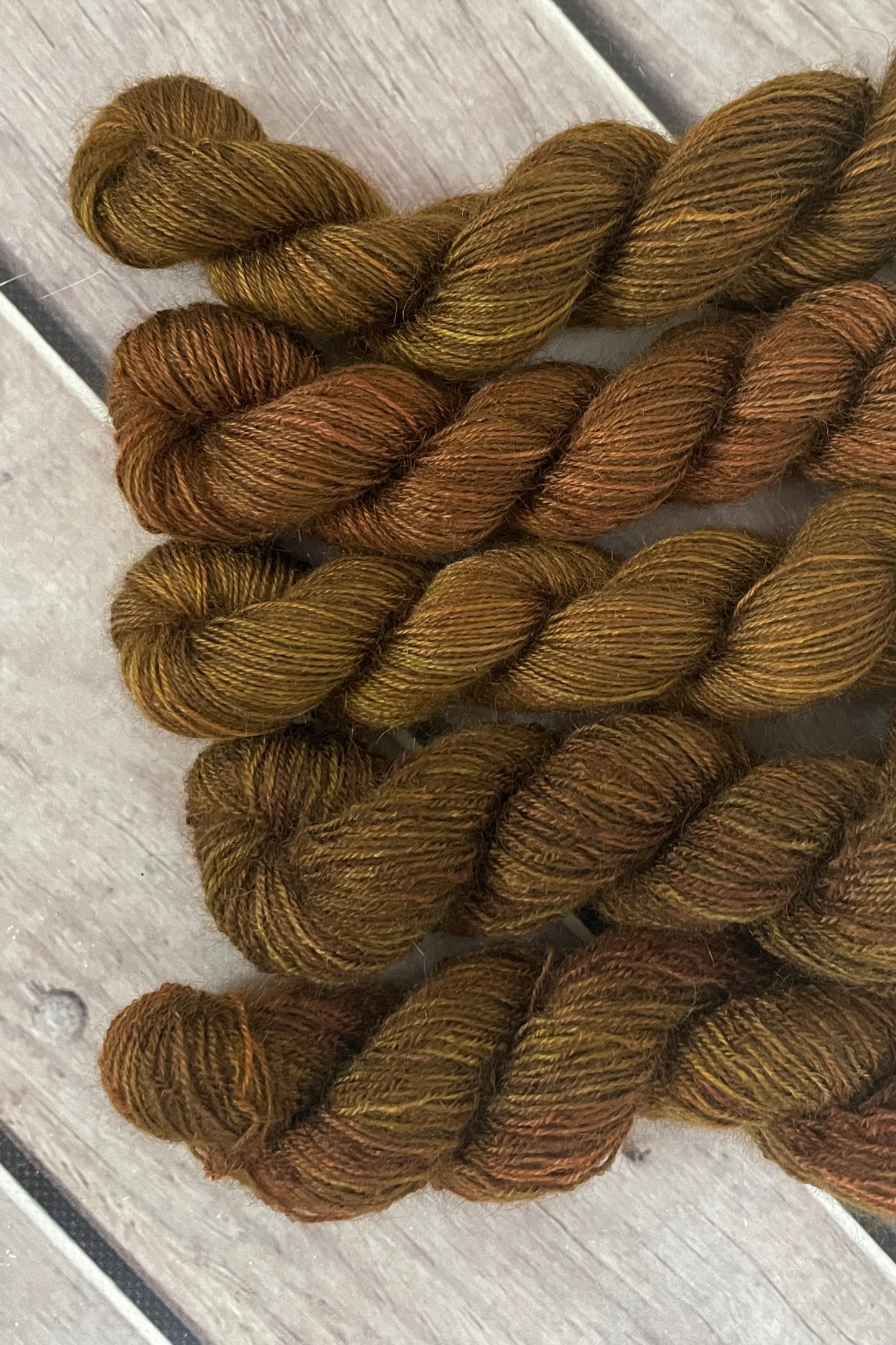 Dry Earth - 100% Mohair - Alishan