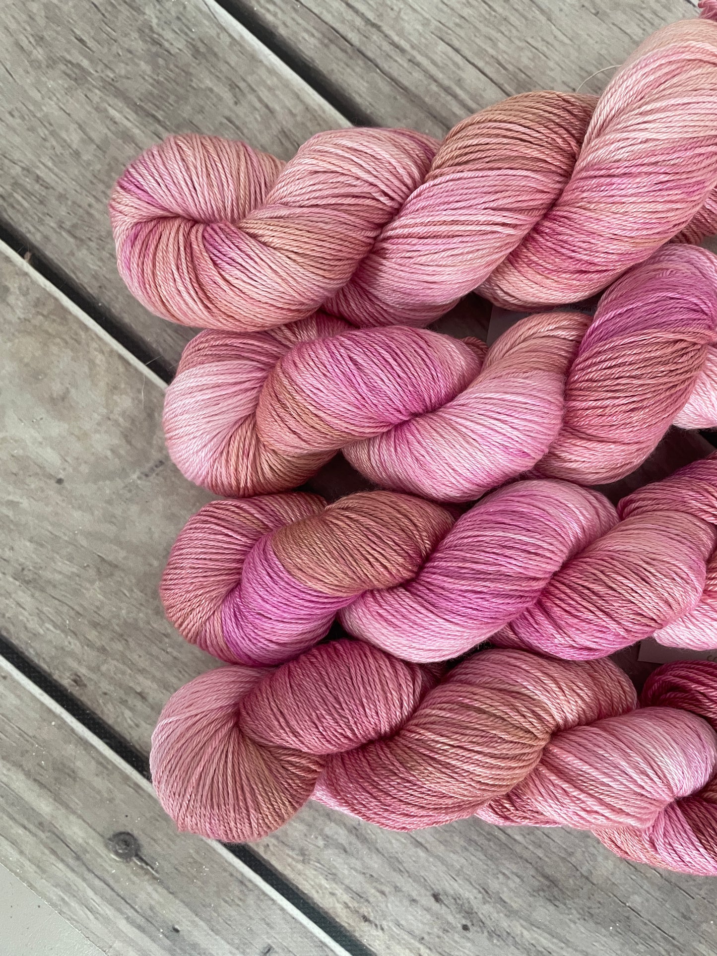 Dragons Gold - 4ply/fingering - silk and merino yarn - Jasmine 4