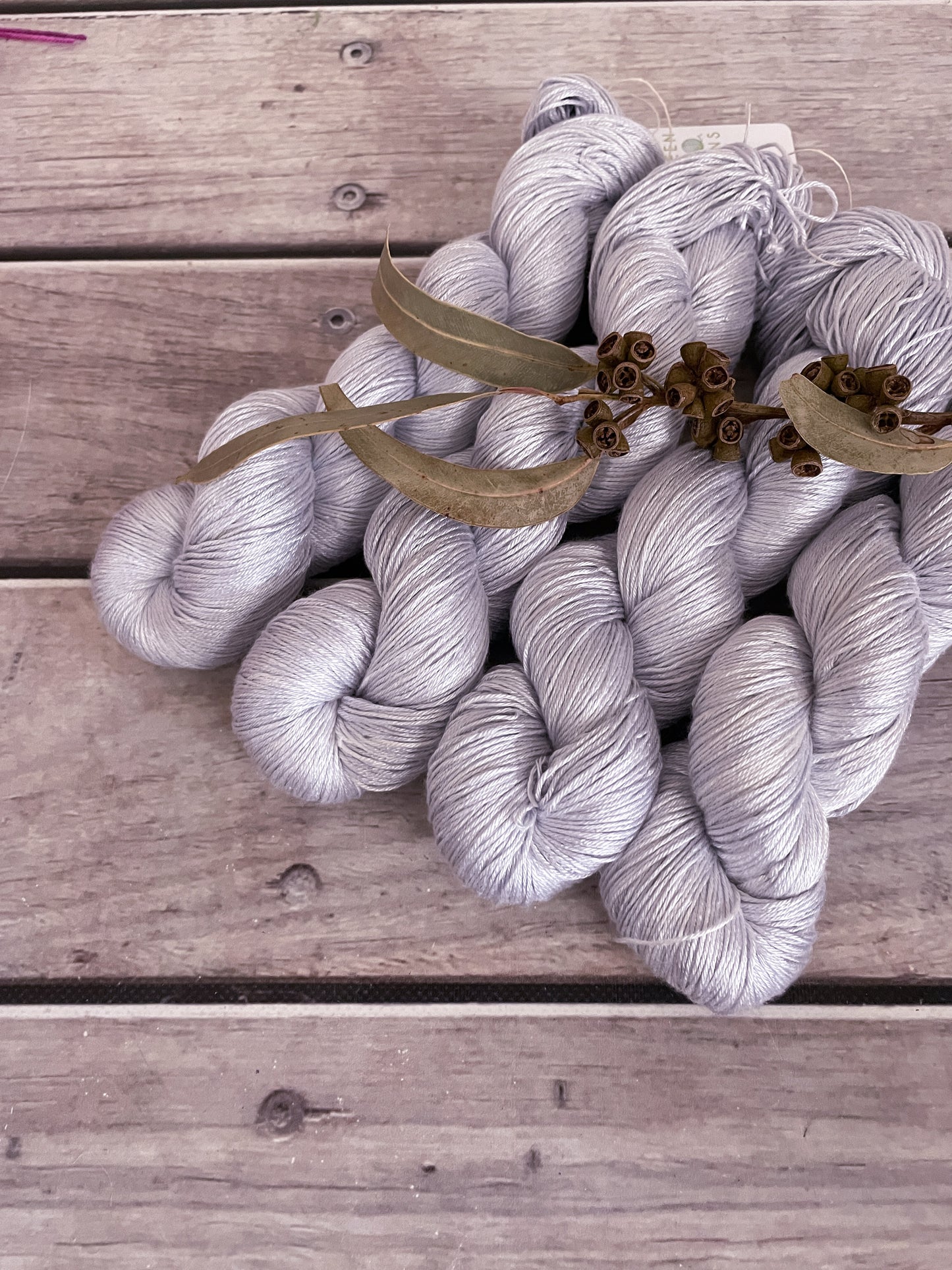 Moonlit - 4 ply in Mulberry silk - Pekoe f