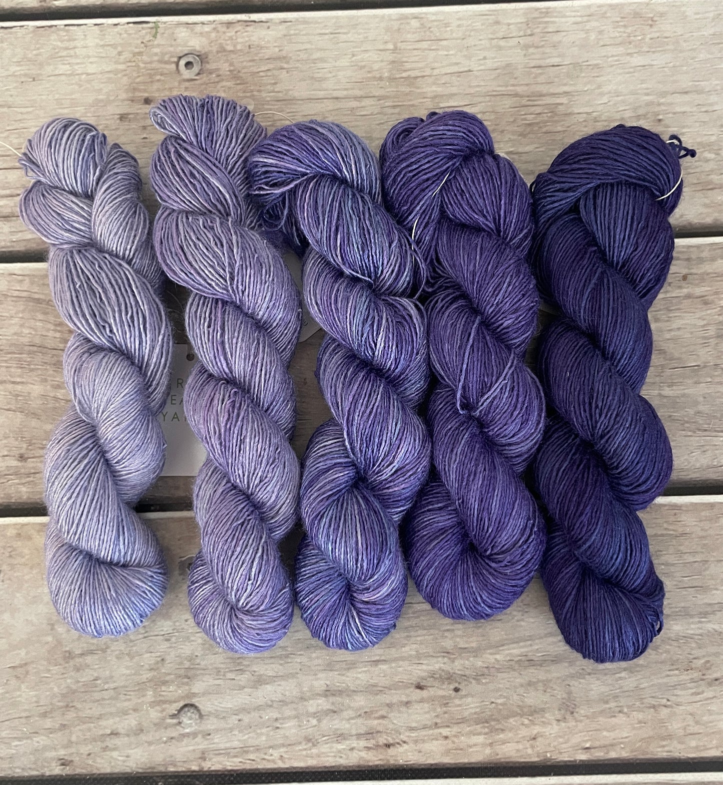 Whispers fade - 4 ply Tussah silk singles - Sulkazura