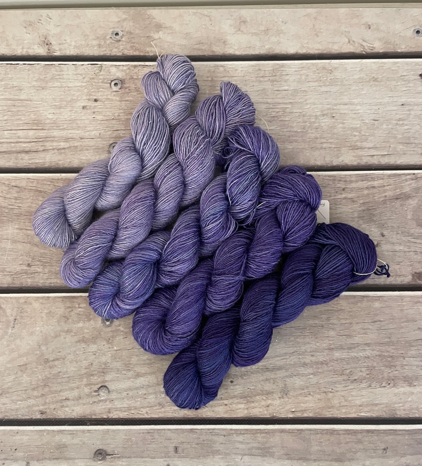 Whispers fade - 4 ply Tussah silk singles - Sulkazura