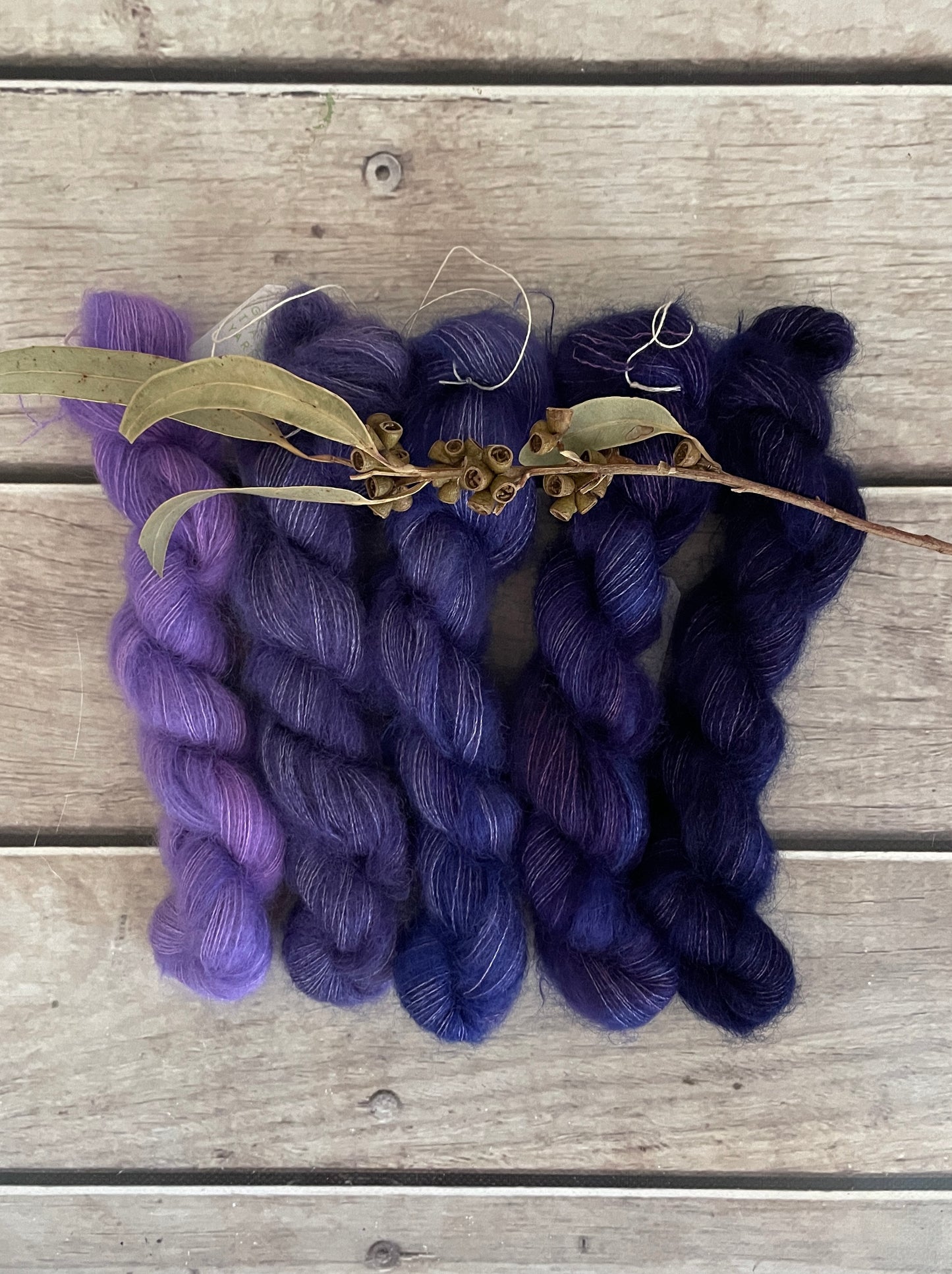 Whispers fade in mini skeins - Shui Yun