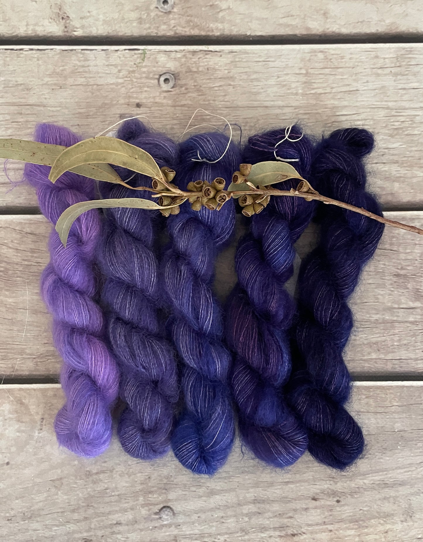 Whispers fade in mini skeins - Shui Yun