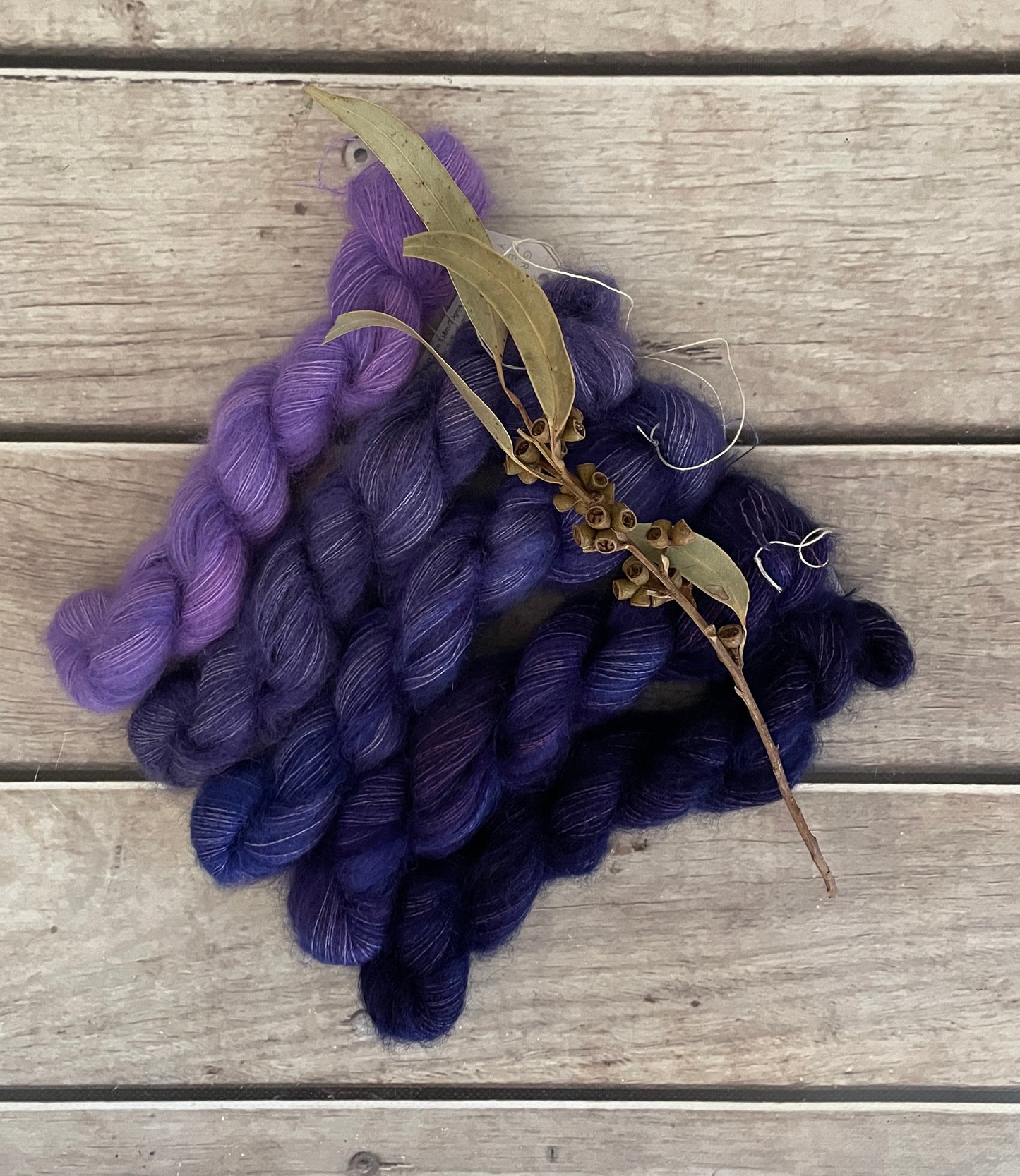 Whispers fade in mini skeins - Shui Yun