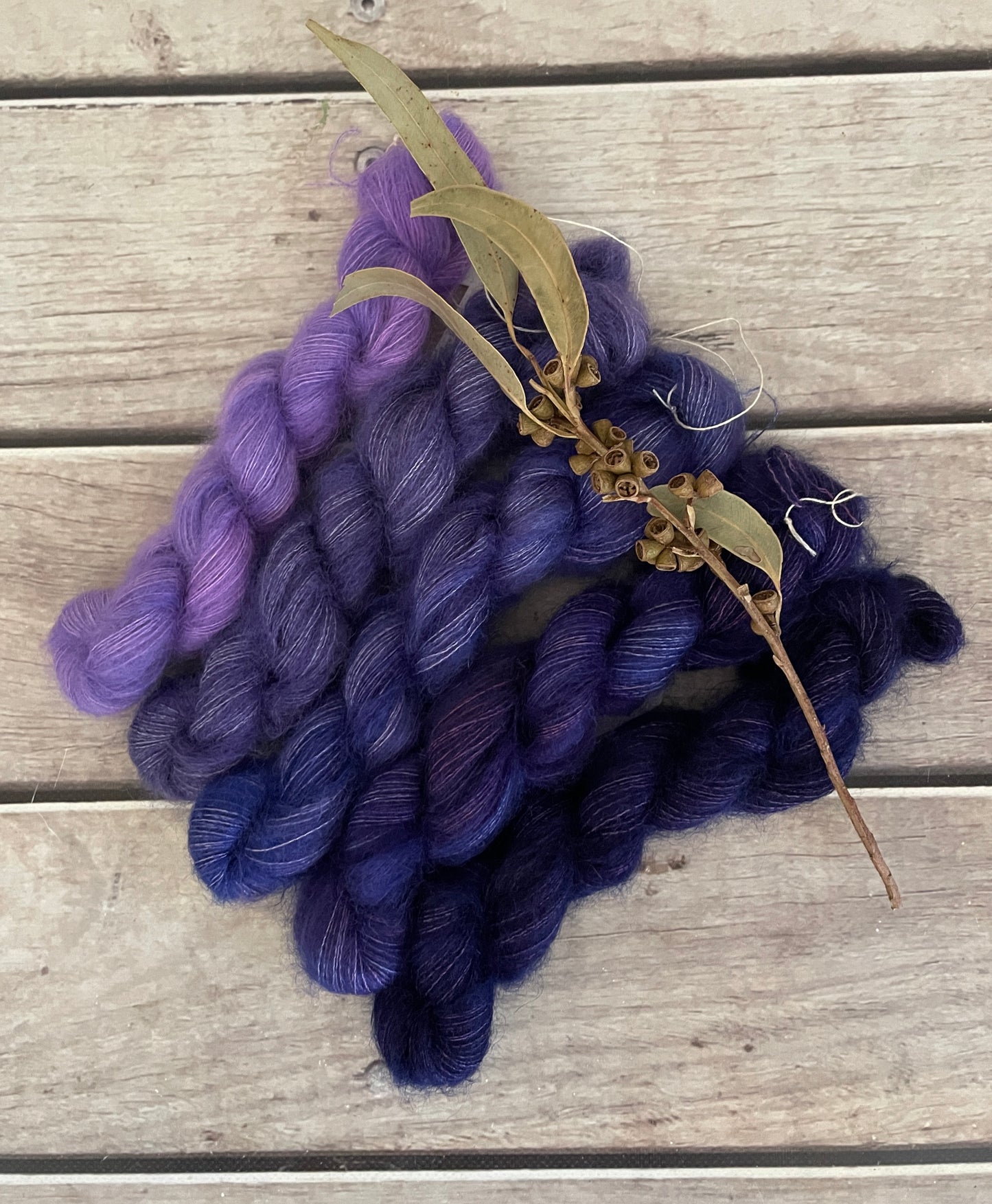 Whispers fade in mini skeins - Shui Yun