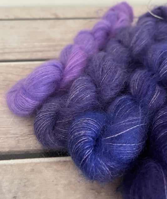 Whispers fade in mini skeins - Shui Yun