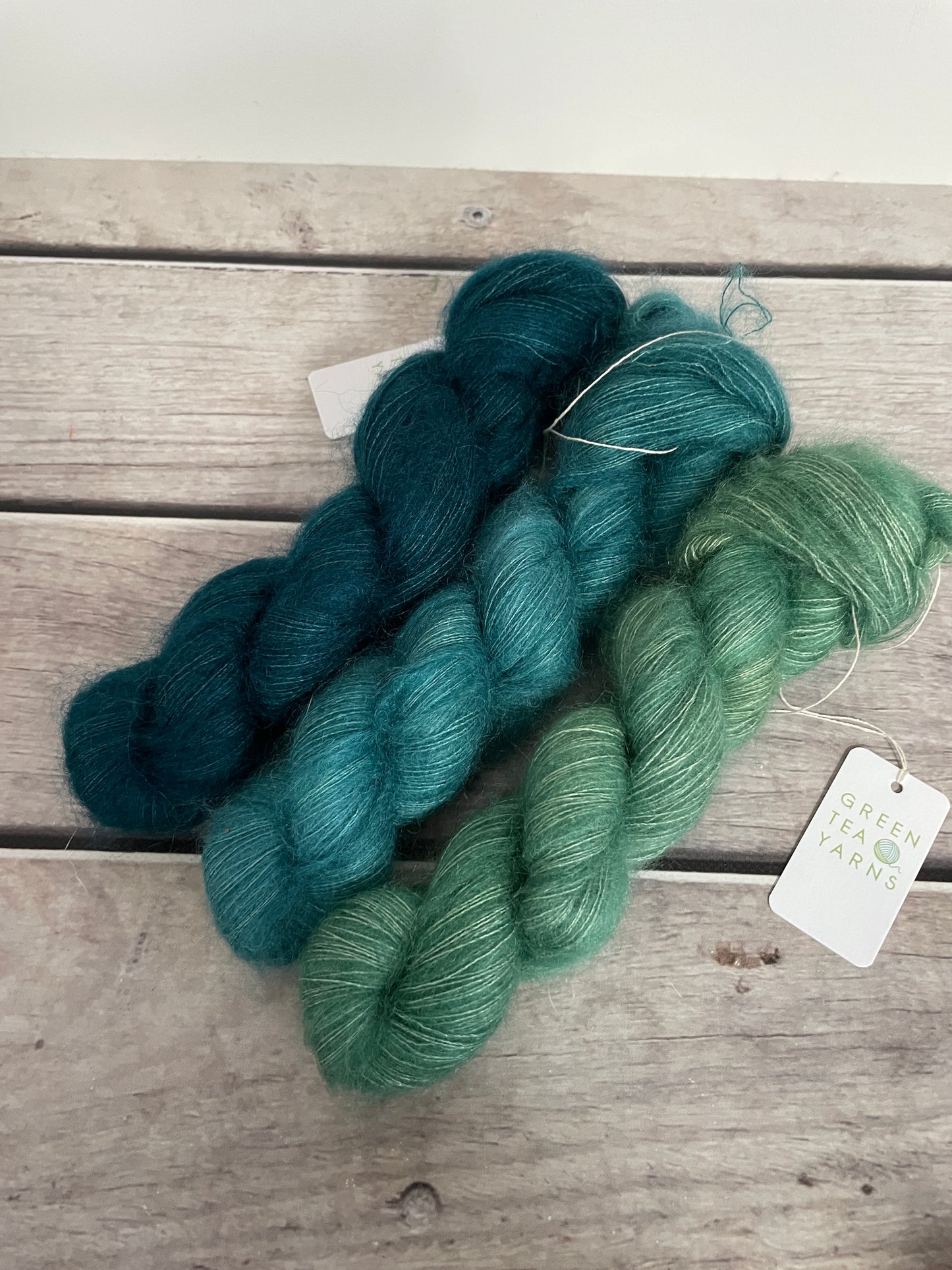 The Phoenix Tail - Silk/Mohair - 2 ply - Shui Yun