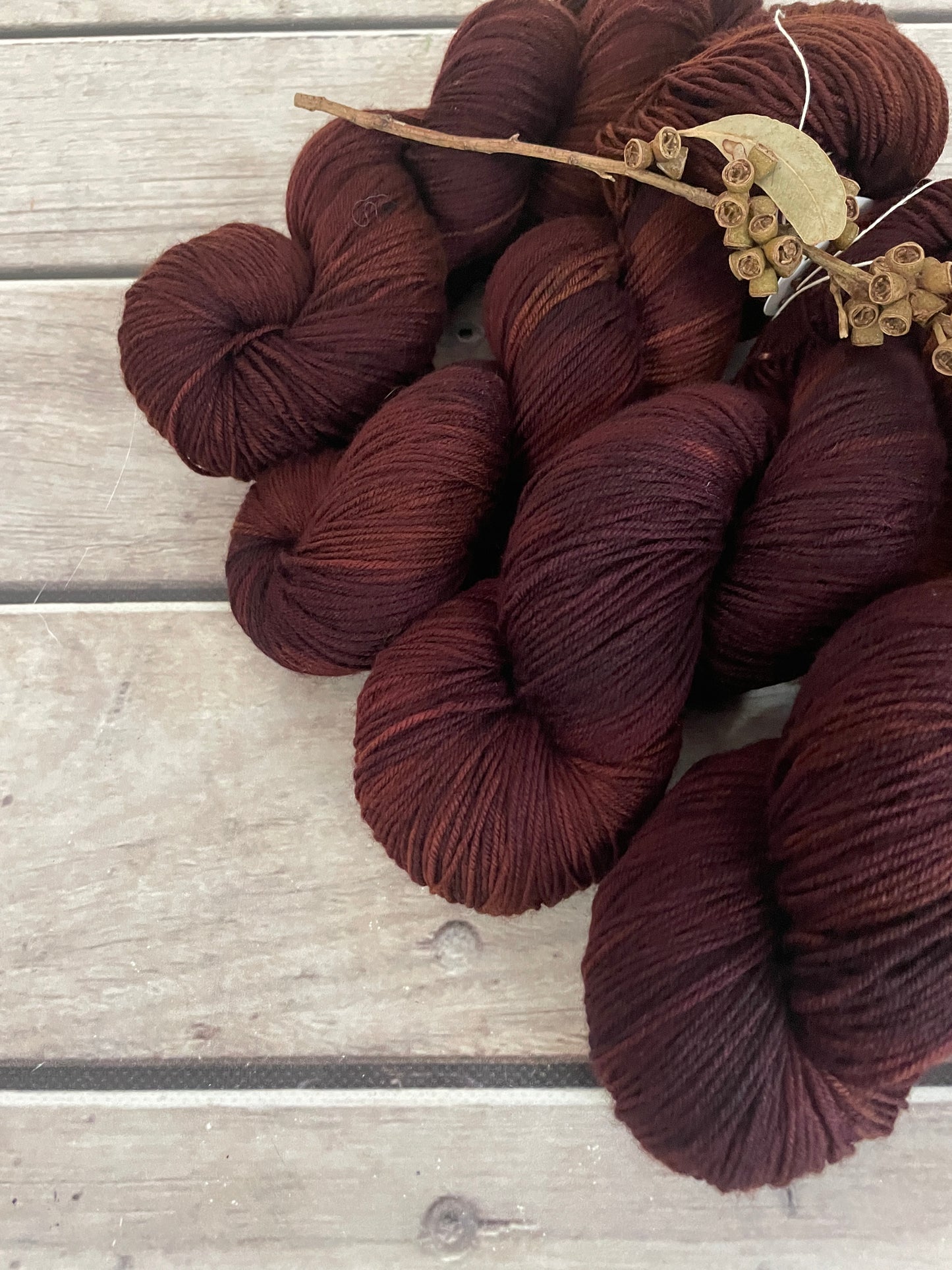 Chestnut ooak - 4 ply merino/nylon sock yarn - Darjeeling f