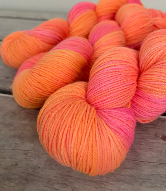 Mango Flow ooak - 4 ply merino/ nylon sock yarn- Darjeeling