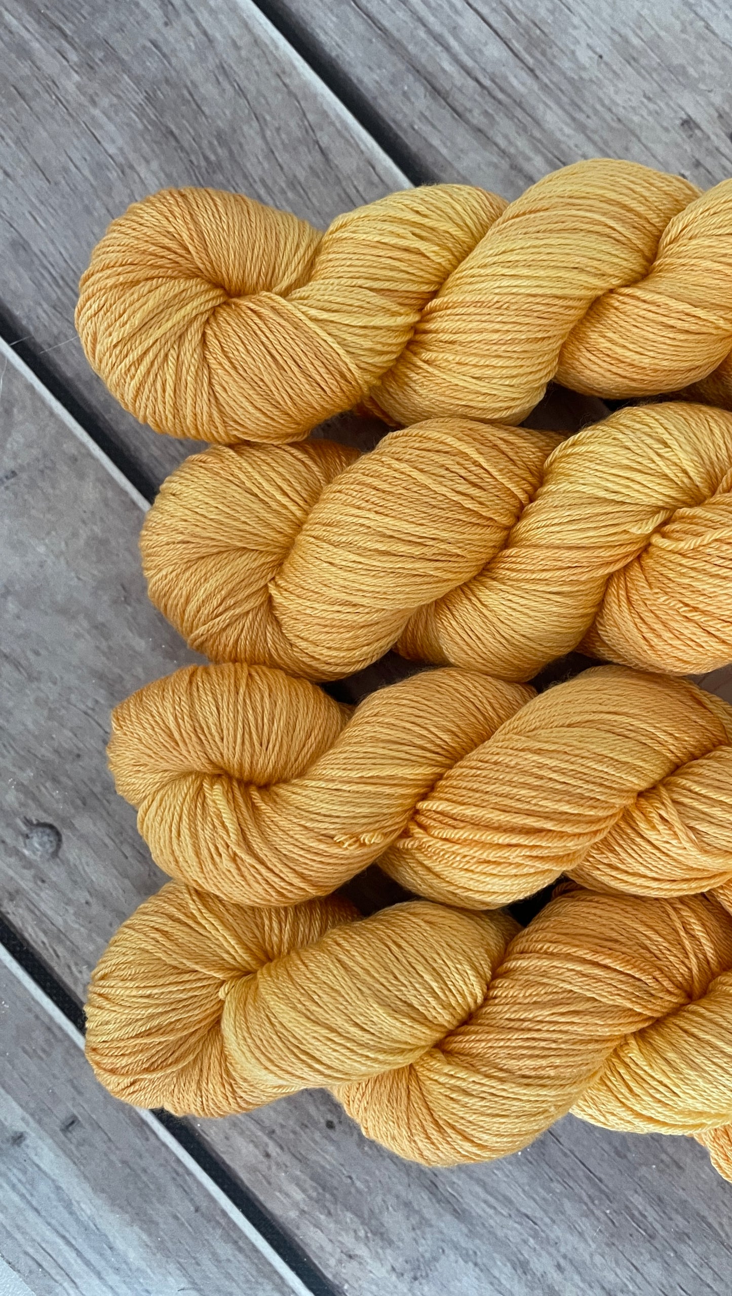 Saffron - Merino/silk - 4 Ply - Jasmine