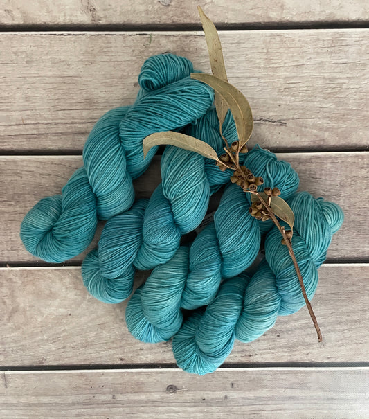 Calm Seas - 4 ply sock yarn in merino and nylon - Darjeeling 4