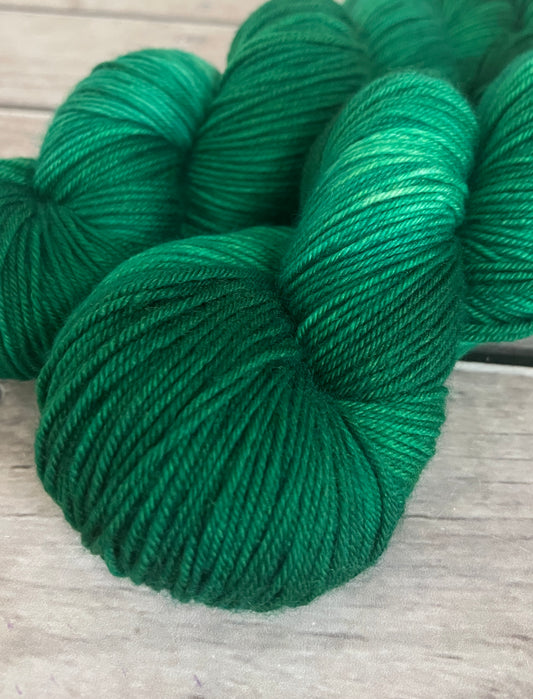 Emerald ooak - 4 ply sock yarn in merino and nylon - Darjeeling 4
