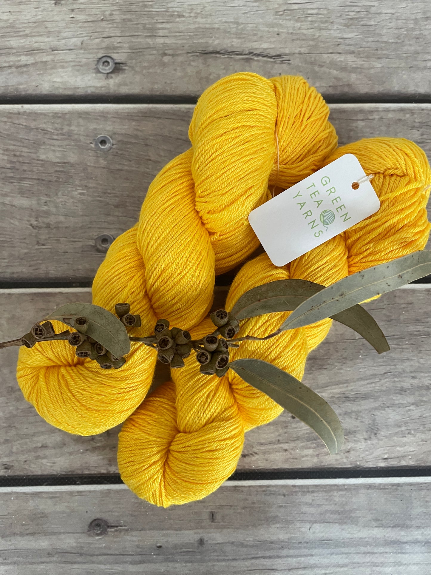 Yolk ooak - Merino/silk - 4 Ply - Jasmine