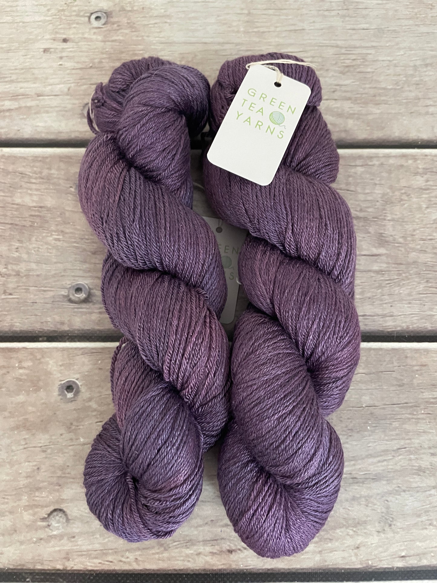 Damson - 4ply/fingering - silk and merino yarn - Jasmine 4