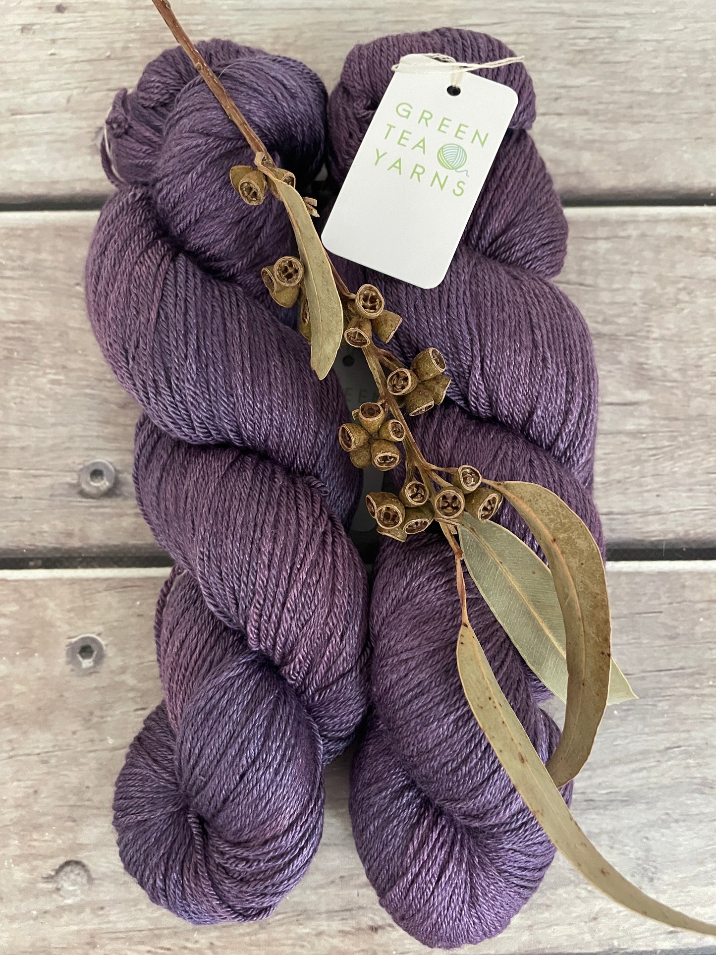 Damson - 4ply/fingering - silk and merino yarn - Jasmine 4