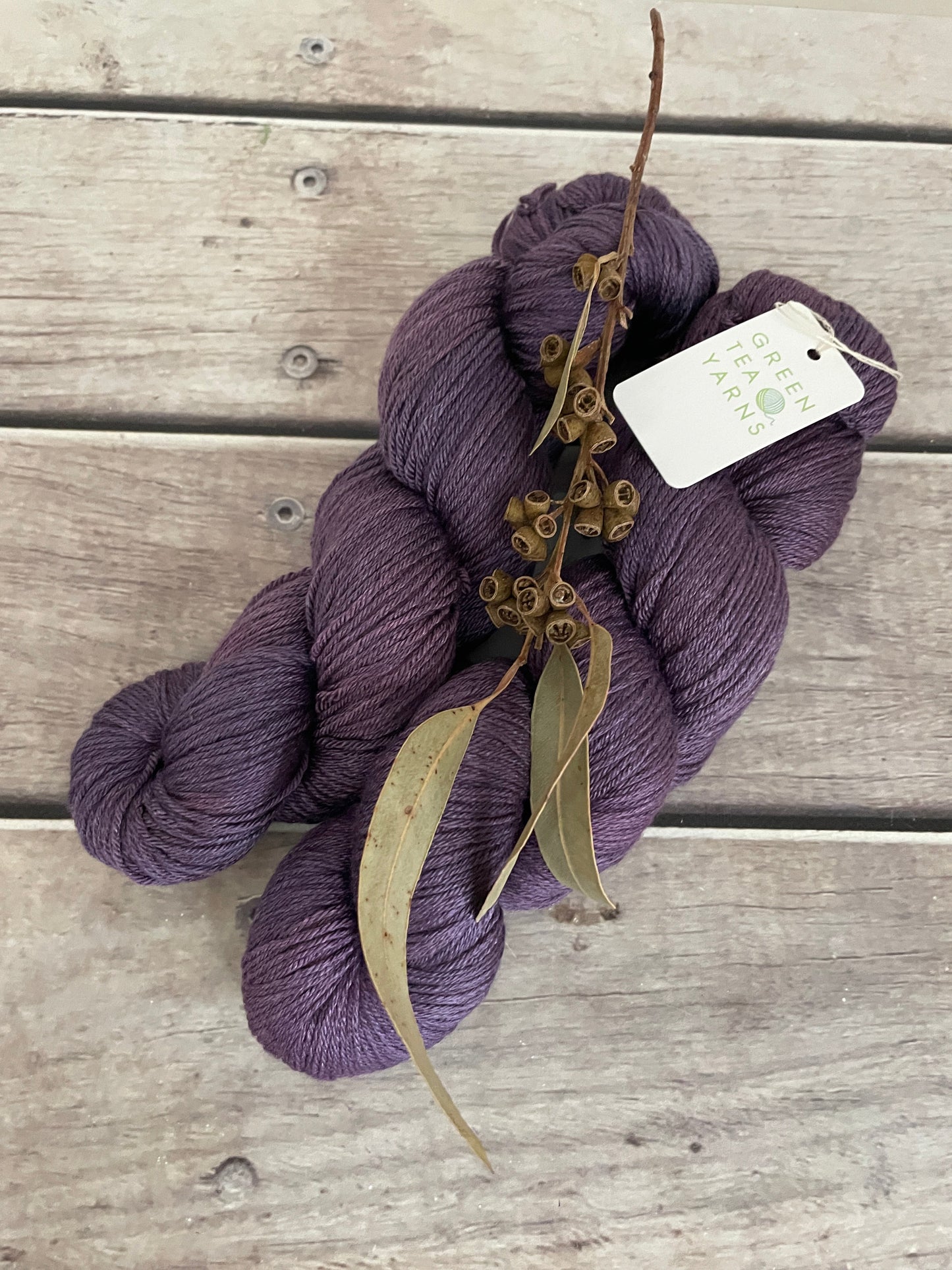 Damson - 4ply/fingering - silk and merino yarn - Jasmine 4