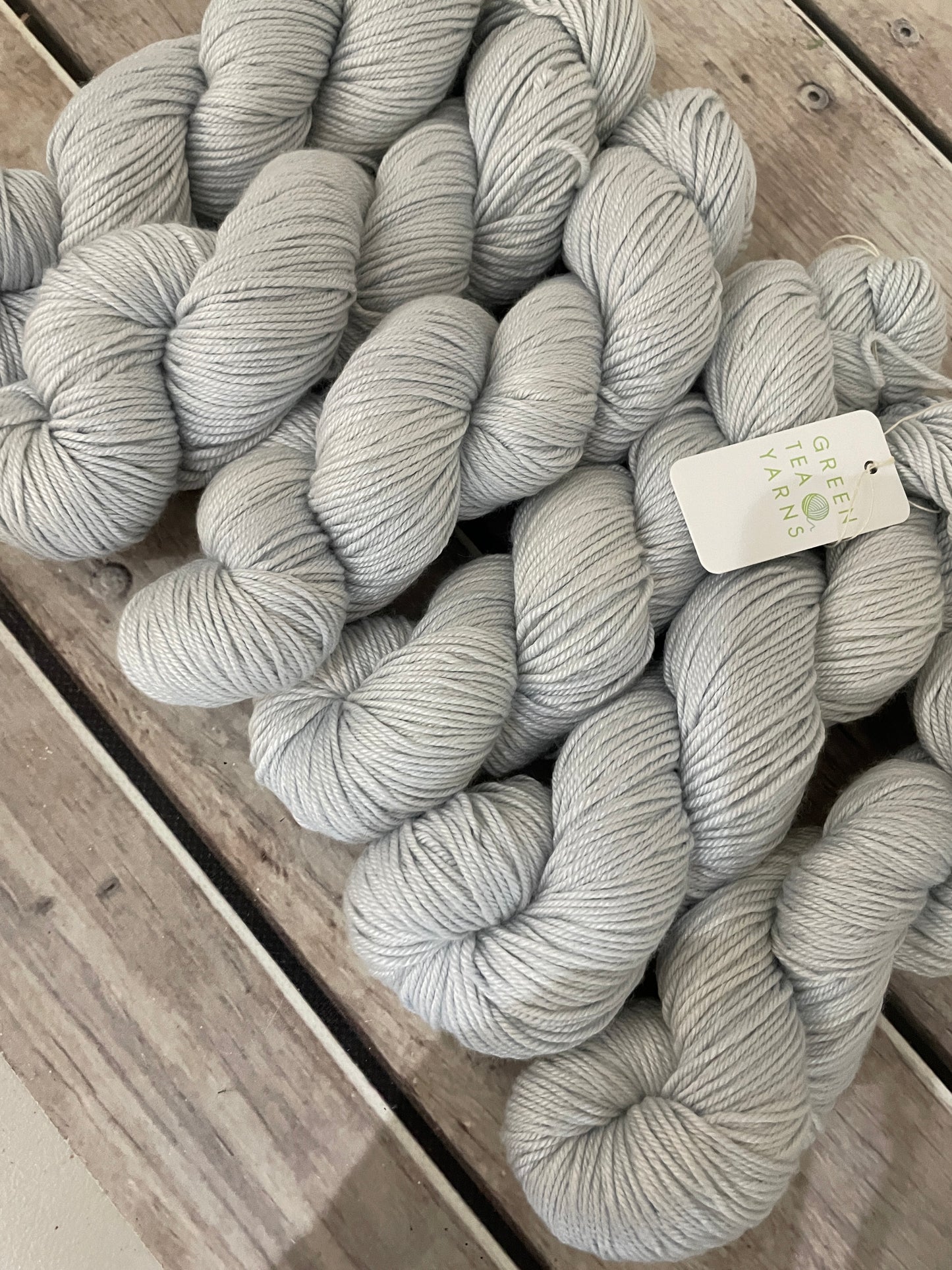 Silver Cloud - Jasmine 8 yarn - 8 ply