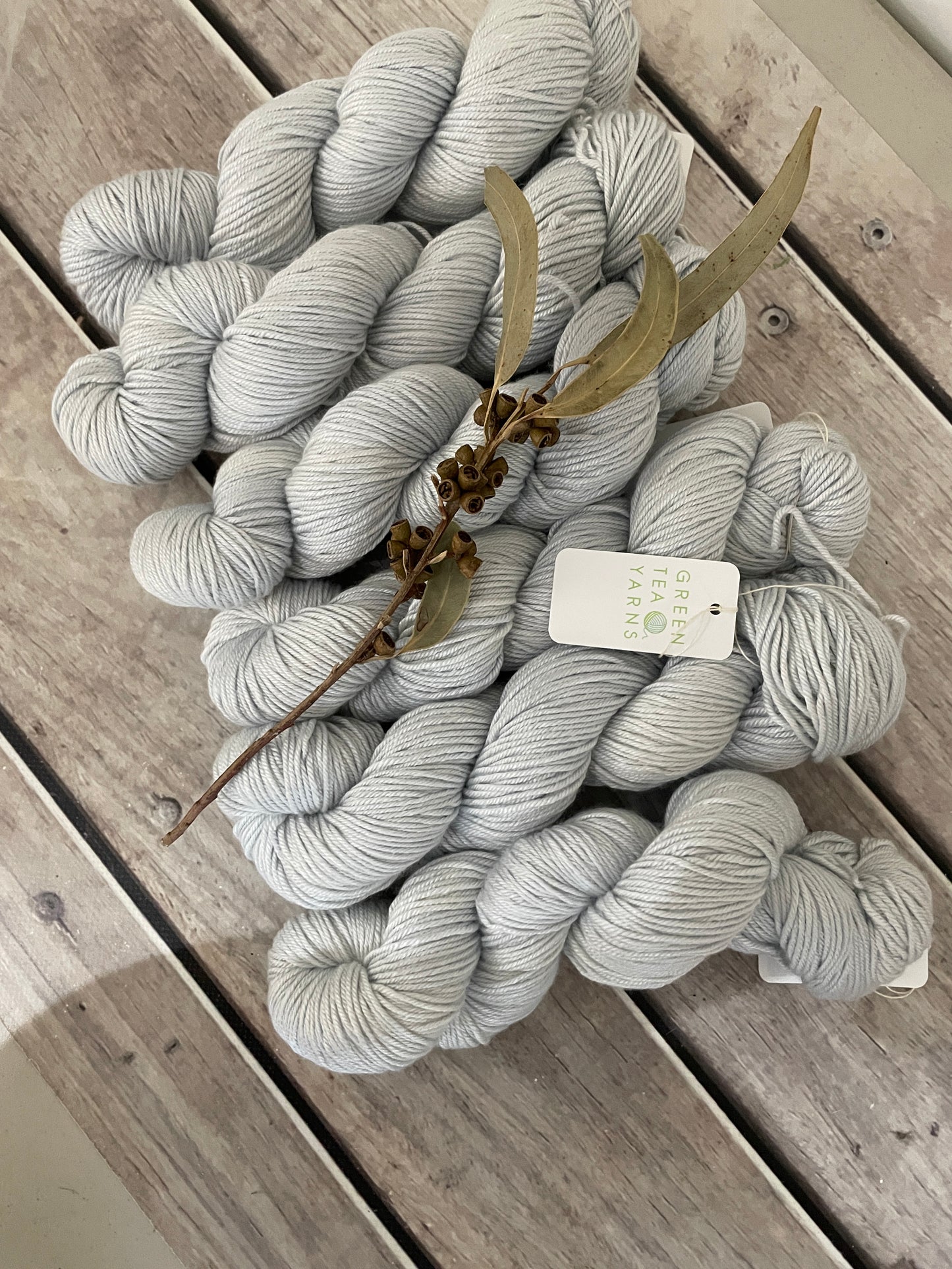 Silver Cloud - Jasmine 8 yarn - 8 ply