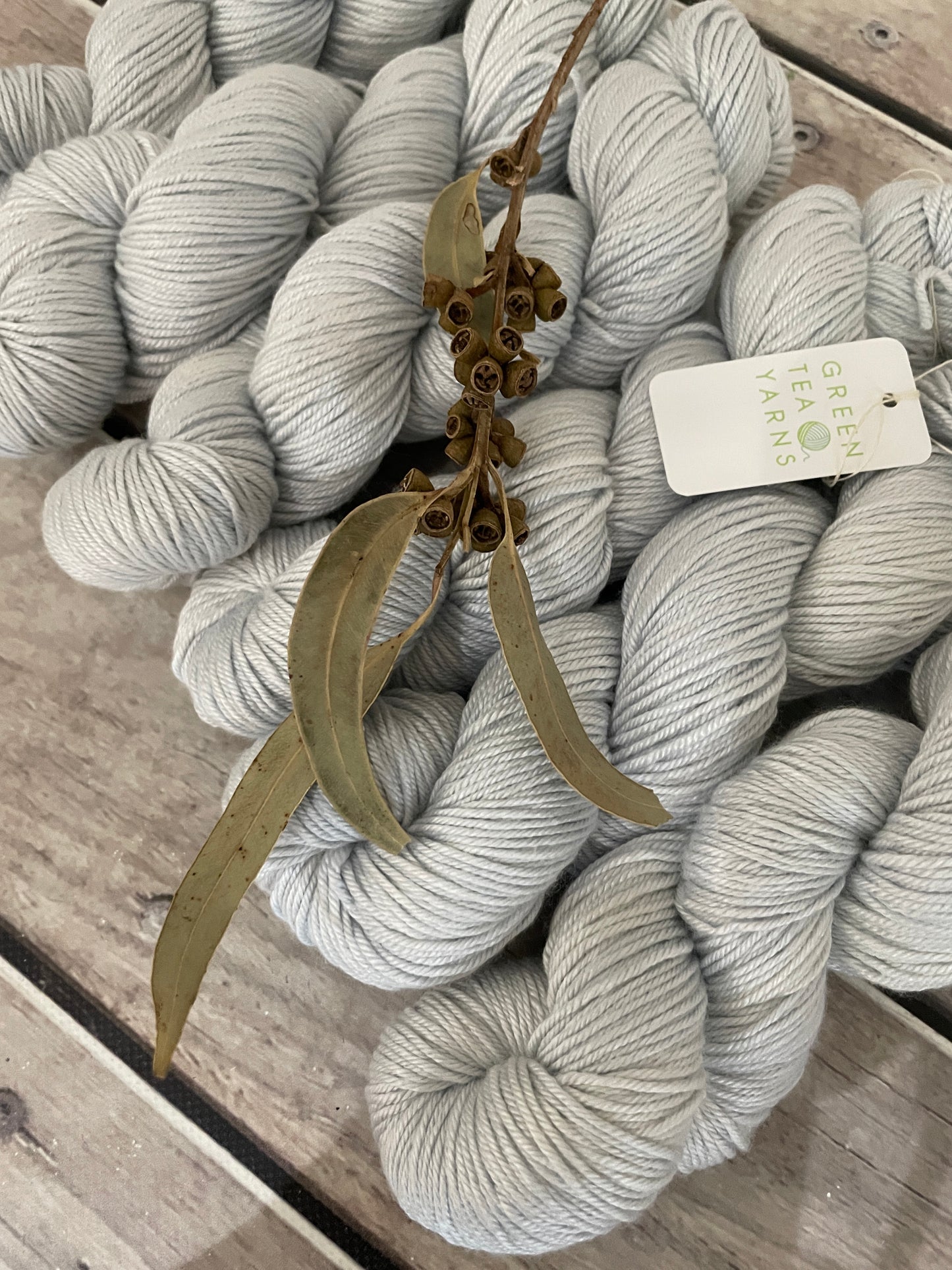 Silver Cloud - Jasmine 8 yarn - 8 ply