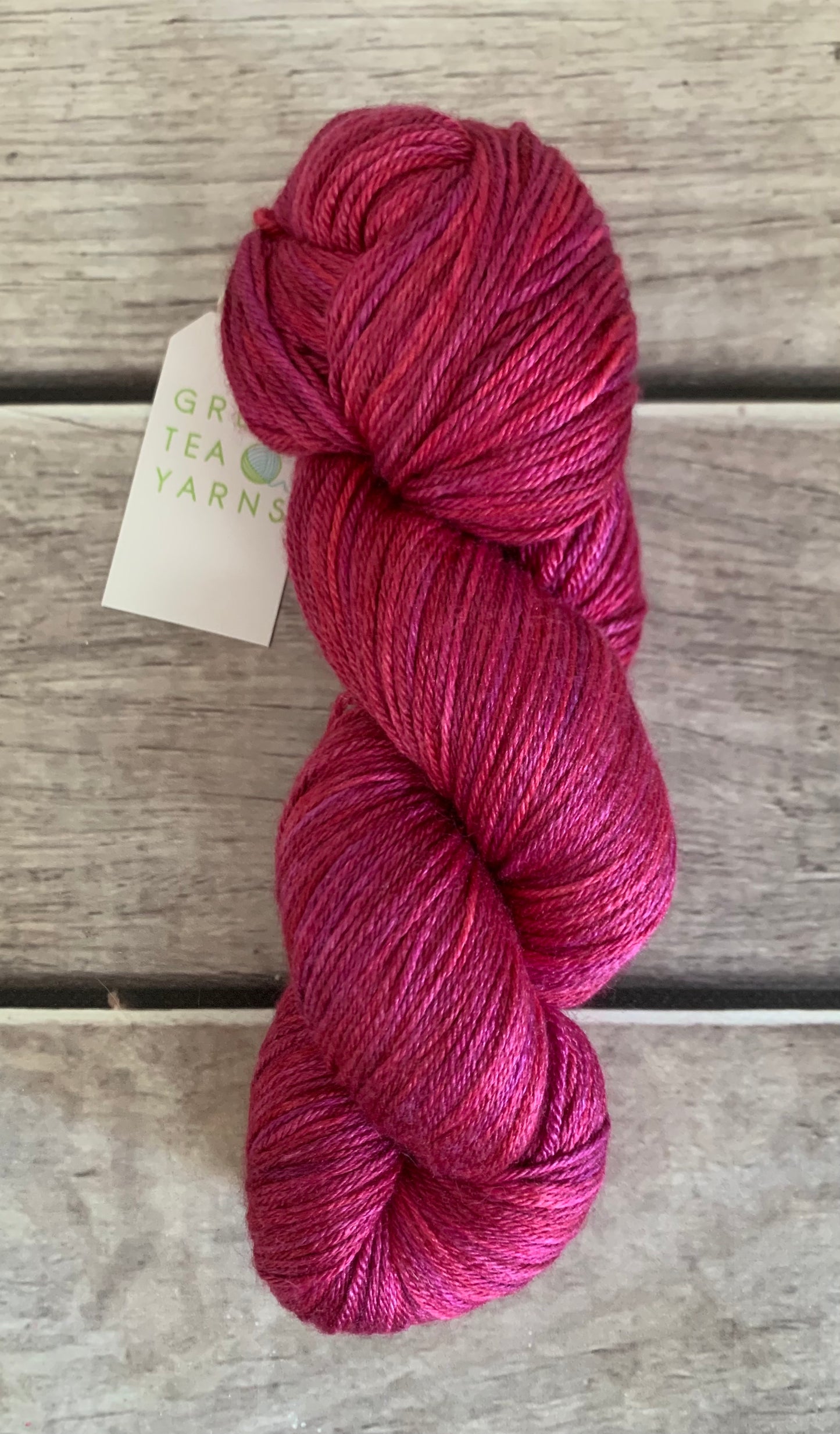 Bush Berries - 4ply/fingering - silk and merino yarn - Jasmin 4