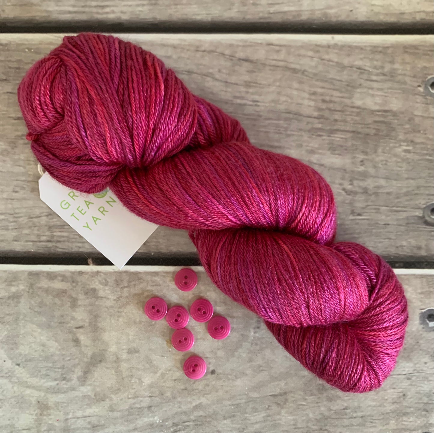 Bush Berries - 4ply/fingering - silk and merino yarn - Jasmin 4