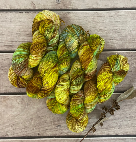 Glass Beach ooak - 4 ply sock yarn in merino and nylon - Darjeeling 4
