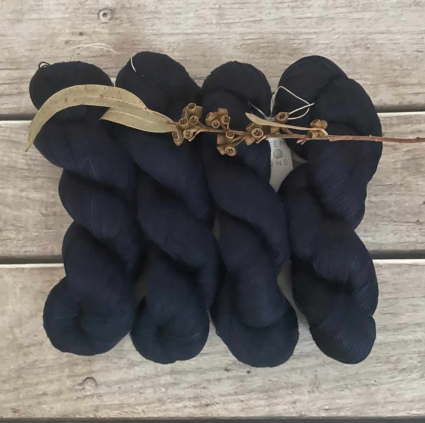 Midnight - 4 ply in Mulberry silk - Ginseng f