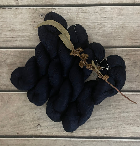 Midnight - 4 ply in Mulberry silk - Ginseng f