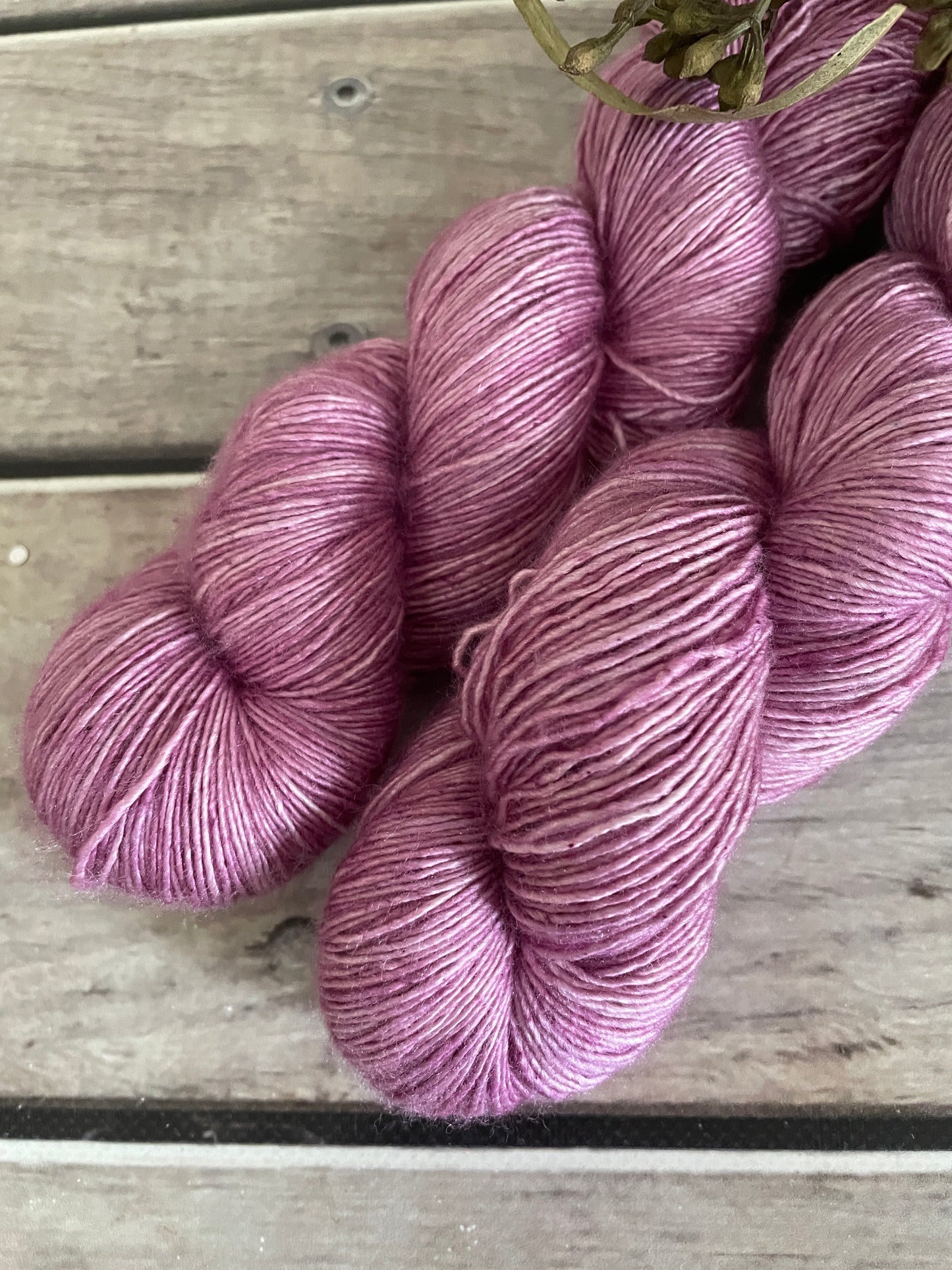 Tea Rose - 4 ply in Mulberry silk and Merino singles yarn - Osmanthus