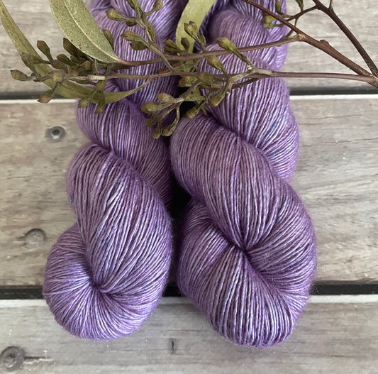 Lilac - 4 ply in Mulberry silk and Merino singles yarn - Osmanthus