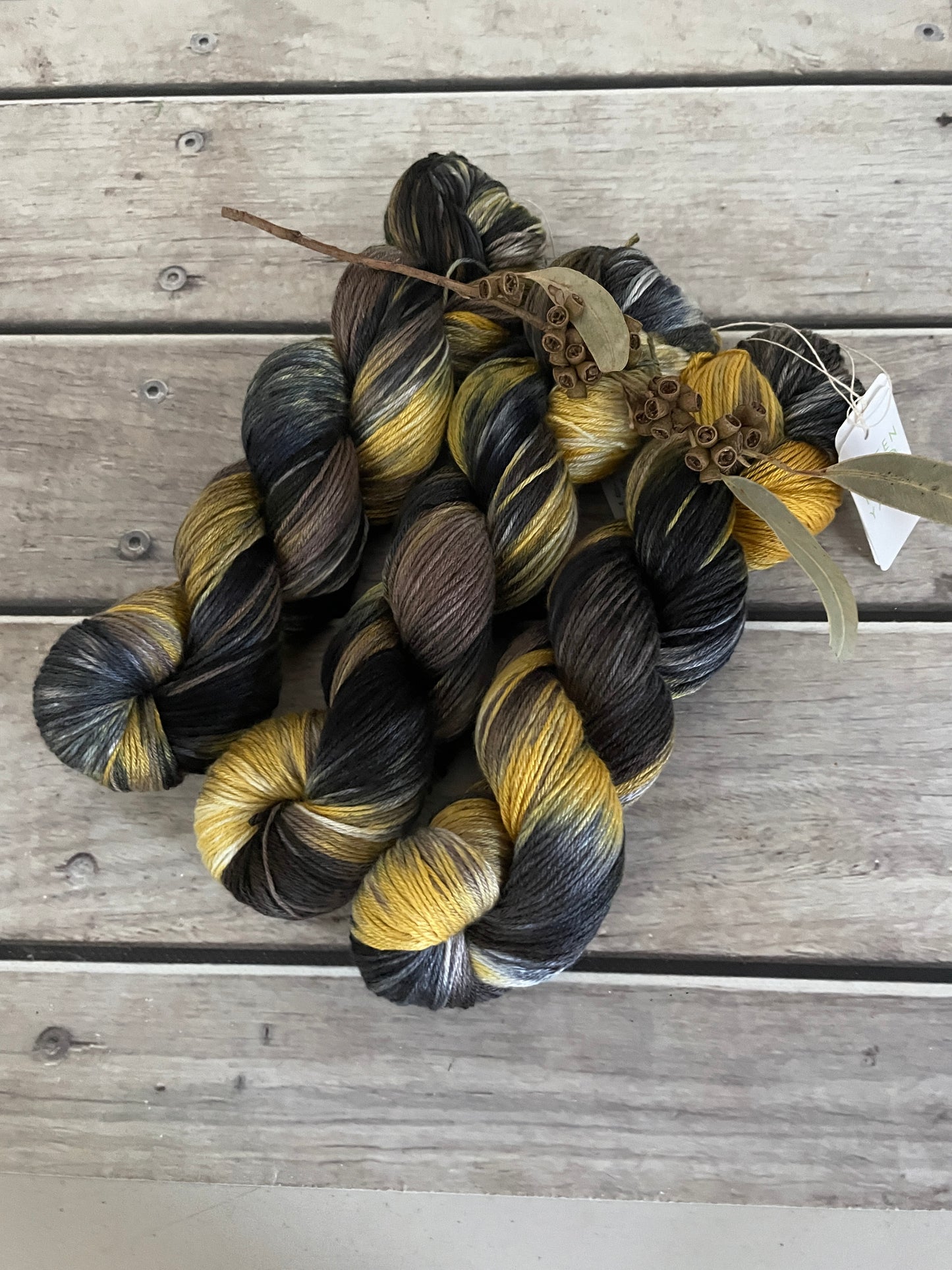 Tiger Feet - Merino/silk - 4 Ply - Jasmine
