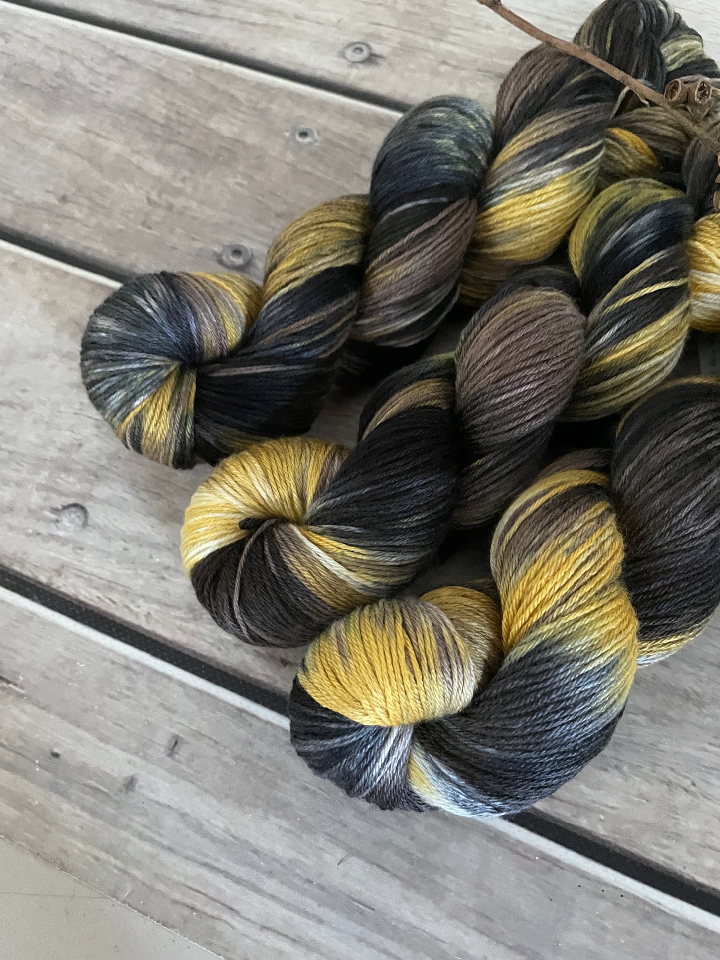 Tiger Feet - Merino/silk - 4 Ply - Jasmine