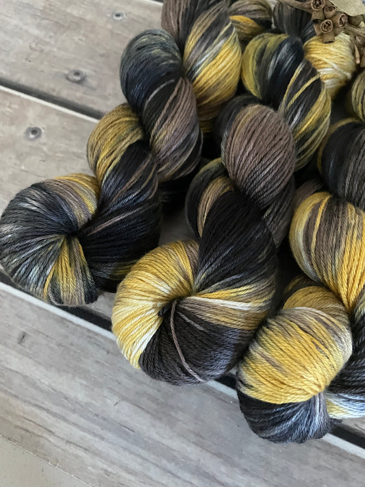 Tiger Feet - Merino/silk - 4 Ply - Jasmine