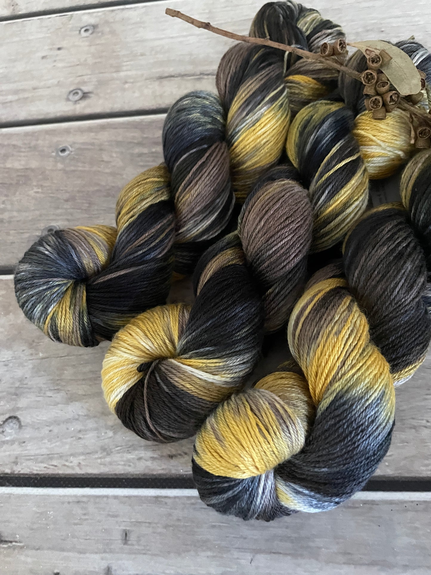Tiger Feet - Merino/silk - 4 Ply - Jasmine