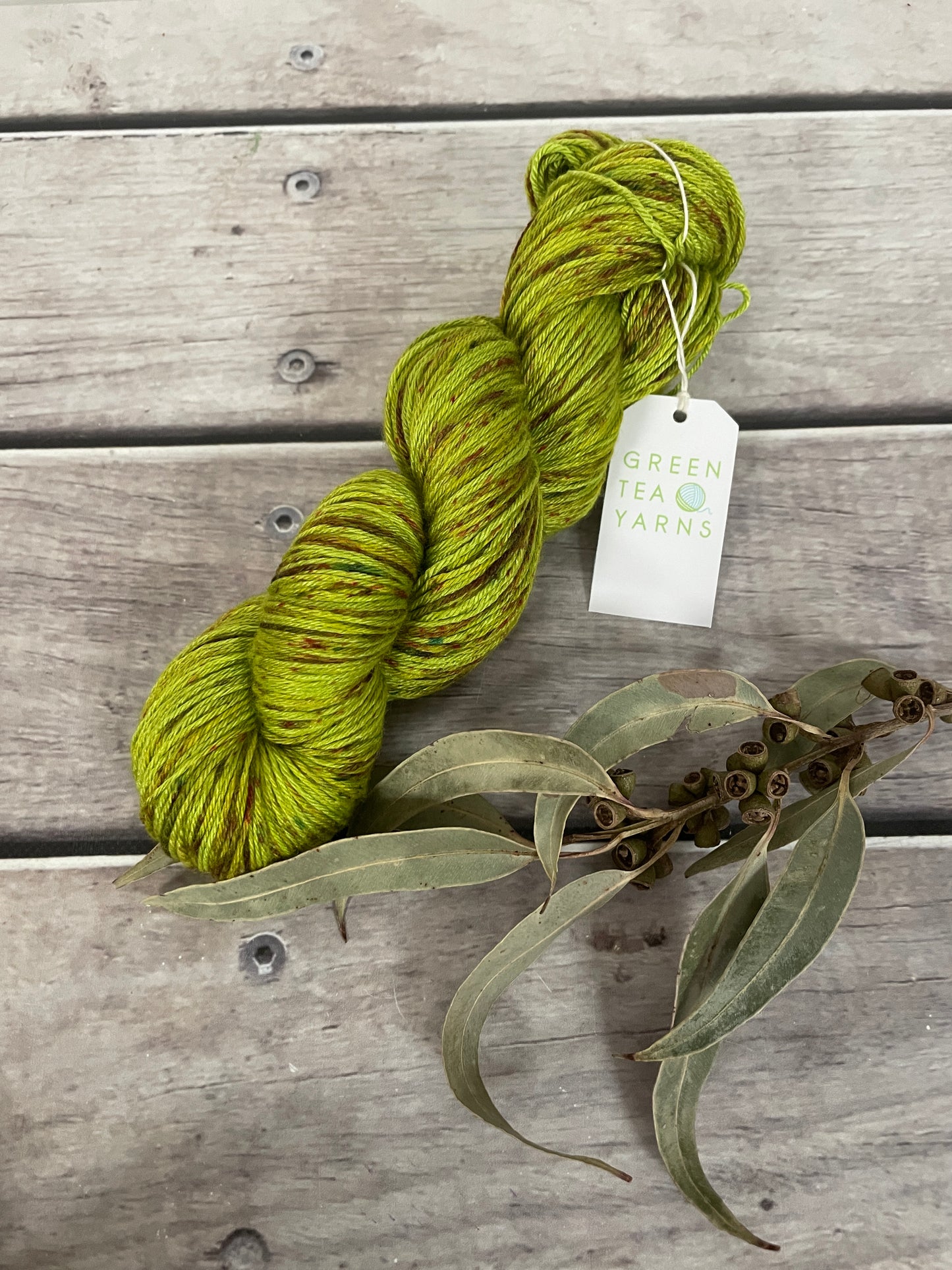 Speckled Radio Green - Merino/silk - 4 Ply - Jasmin