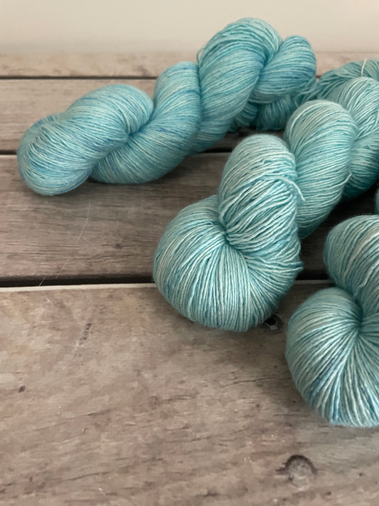 Turquoise Bay on Merino and Silk 4 ply single - Osmanthus