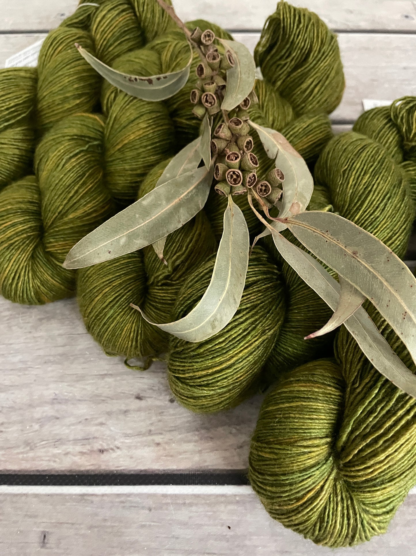 Someone's Sweater - 4 ply singles, Merino, silk, yak - Cassis f