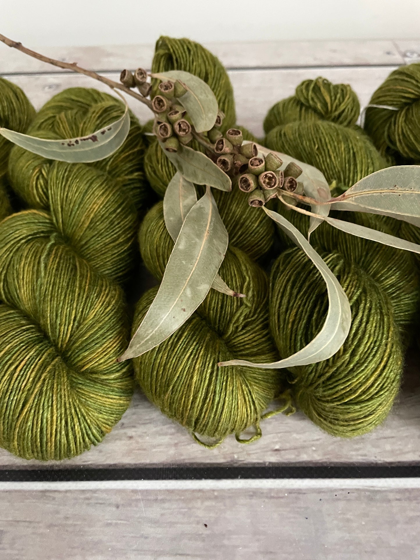Someone's Sweater - 4 ply singles, Merino, silk, yak - Cassis f