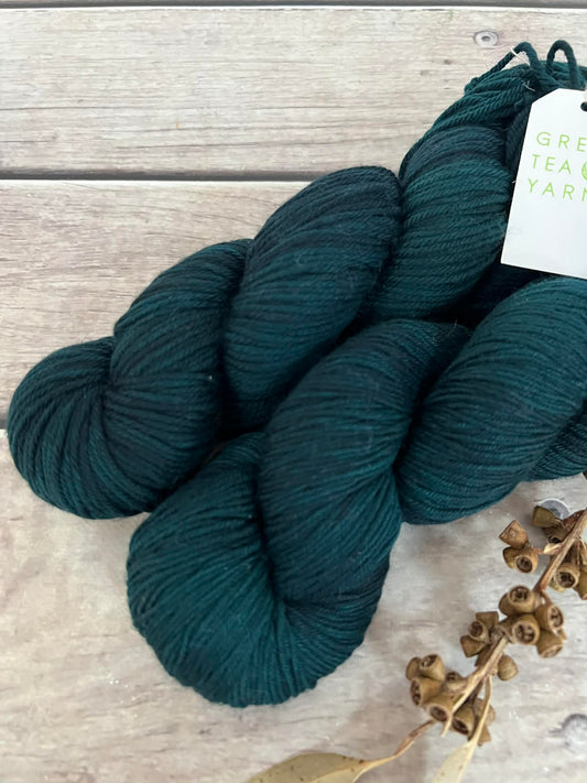 Phoenix 12 - Darjeeling DK sock yarn - 8 ply