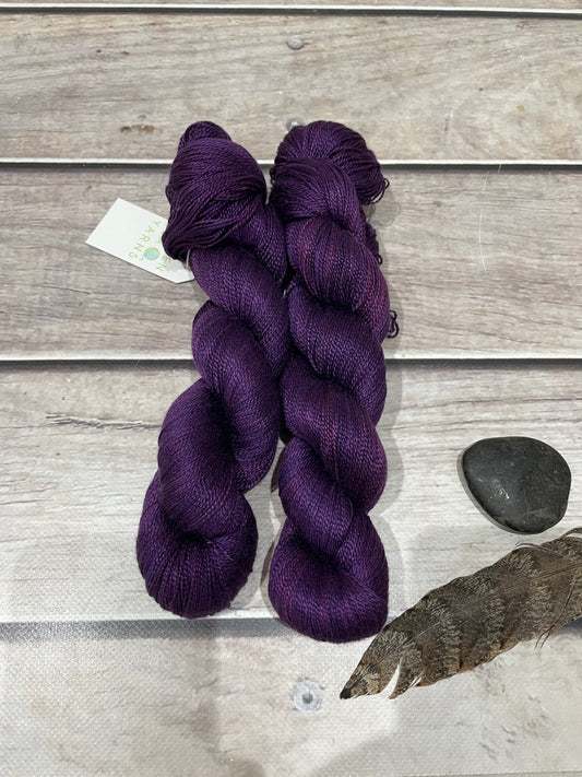 Blackbirds in Flight - 3 ply in Mulberry silk - Ginseng (hl)