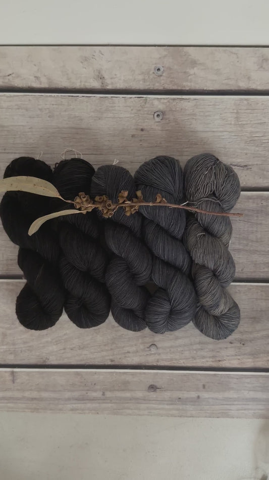 Echoes_ 5 skein fade_sw merino_Pine