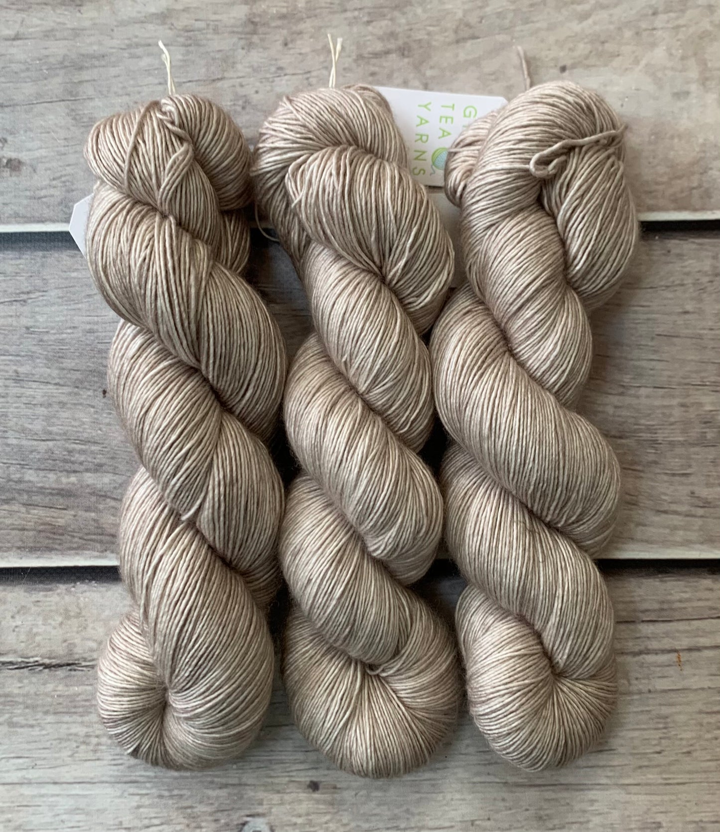 Wild Oats - 4 ply silk/merino singles yarn - Osmanthus