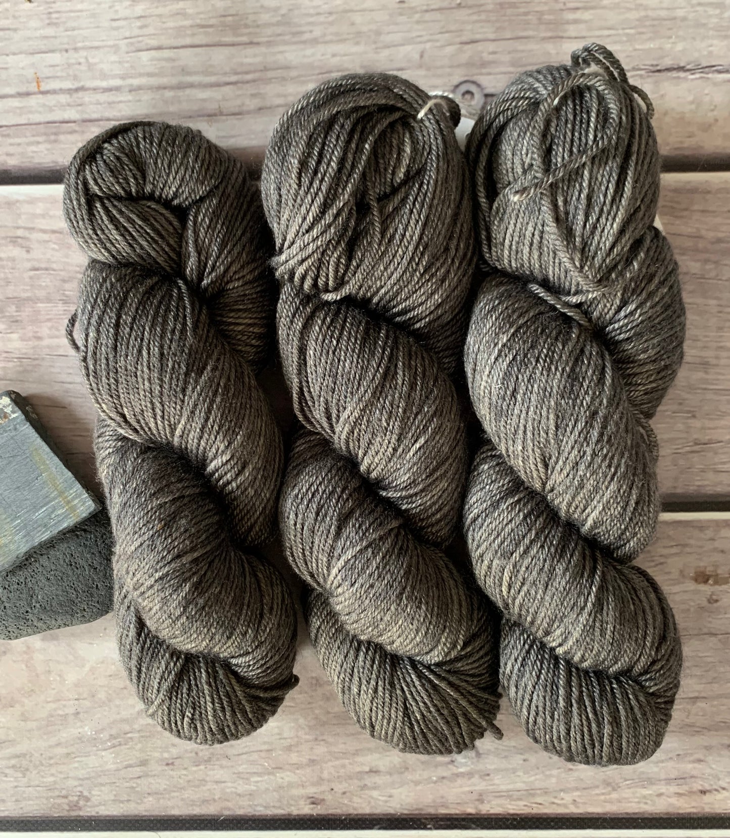 Fallen Ashes - 8 Ply - BFL and silk - Luschan DK